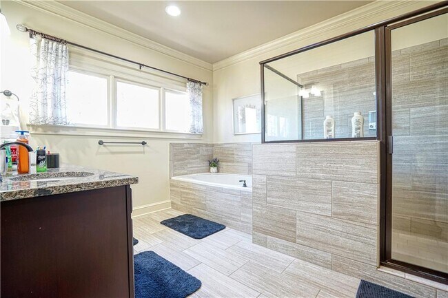 Building Photo - 4171 Mansion Way