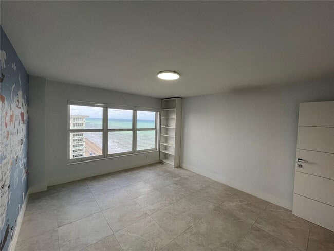 Building Photo - 3500 Galt Ocean Dr