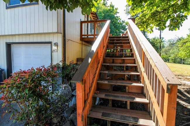 Building Photo - 2535-2537 Wilark Dr NW