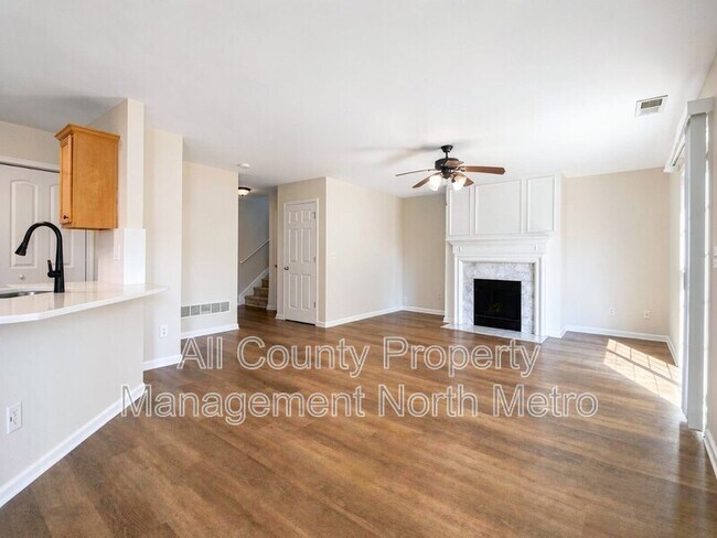 Building Photo - 2195 Highland Gate Dr