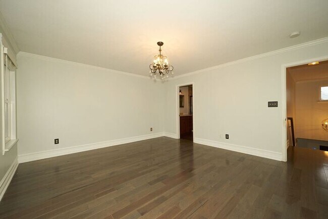 Building Photo - 4 BR with Great Floorplan in Carmel Schools!