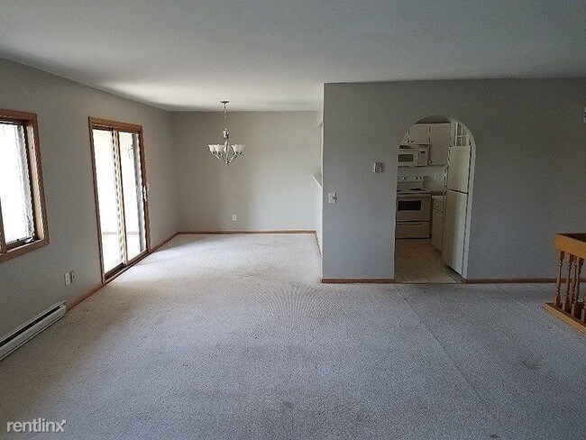 Building Photo - 1542 Lamberton Lake Dr NE
