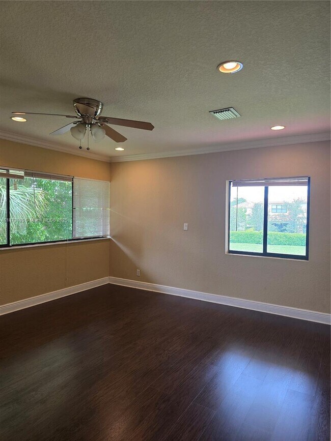 Building Photo - 9023 NW 38th Dr