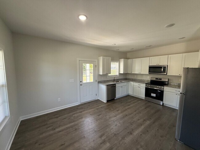 Building Photo - Three bedroom, 2 bath house in Graham-newly constructed!