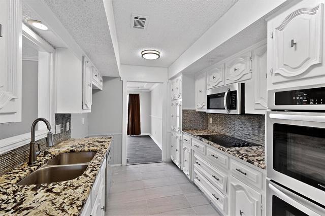 Building Photo - 2407 Meadow Creek Dr
