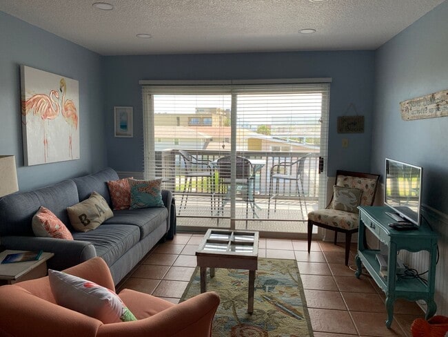 Building Photo - Oceanfront Long-Term Rental at Sand Dollar...