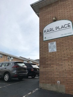 Building Photo - Karl Place