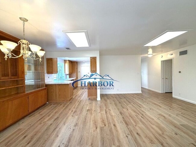 Building Photo - 2028 Elberon Ave