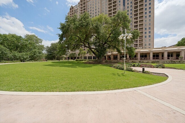 Building Photo - 1 Towers Park Ln