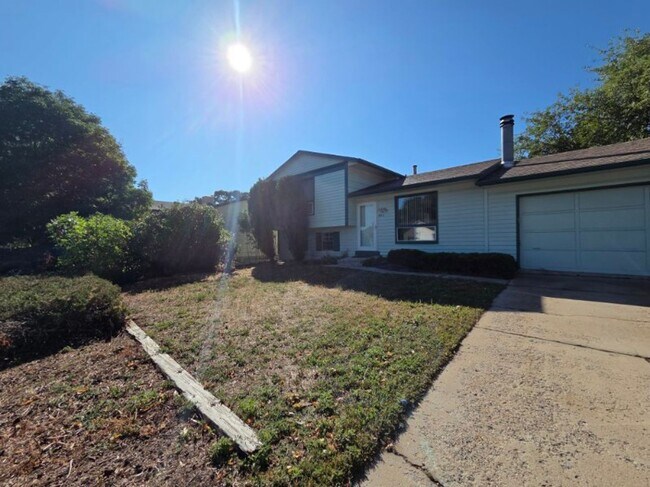 Building Photo - Inviting 3-Bedroom Home with Expansive Backyard on a Peaceful Cul-de-Sac | Available July 10