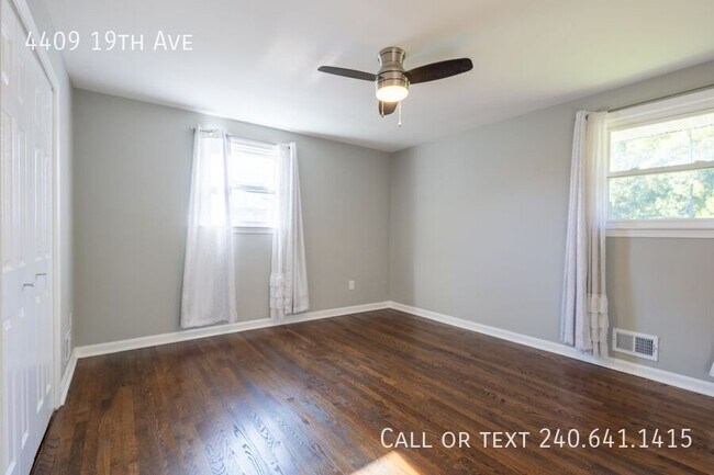 Building Photo - 4409 19th Ave