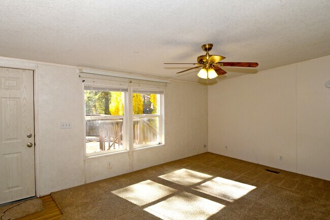 Building Photo - 2753 Mesa Trail