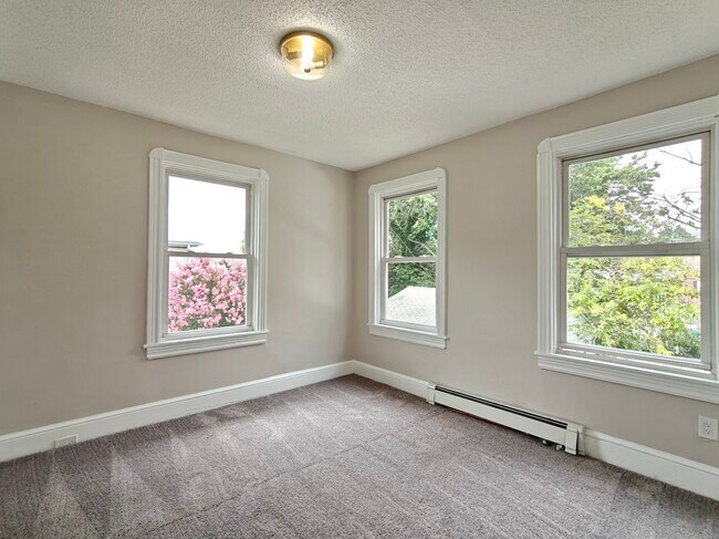 Building Photo - 2146 44th St