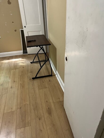 Building Photo - 1045 Ontario St