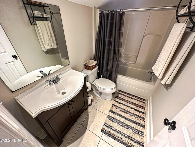 Building Photo - 6 Carolina Village Cir