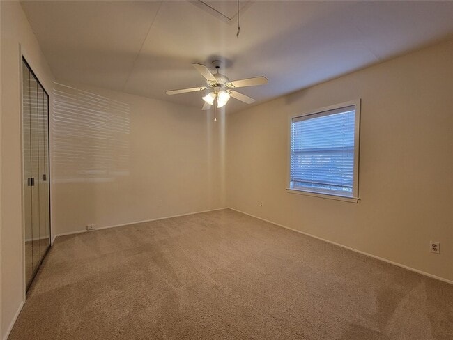 Building Photo - 3014 Flagstone Dr