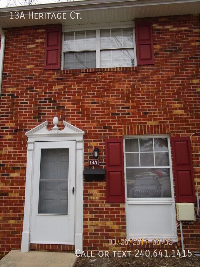 Building Photo - 13A Heritage Ct.-