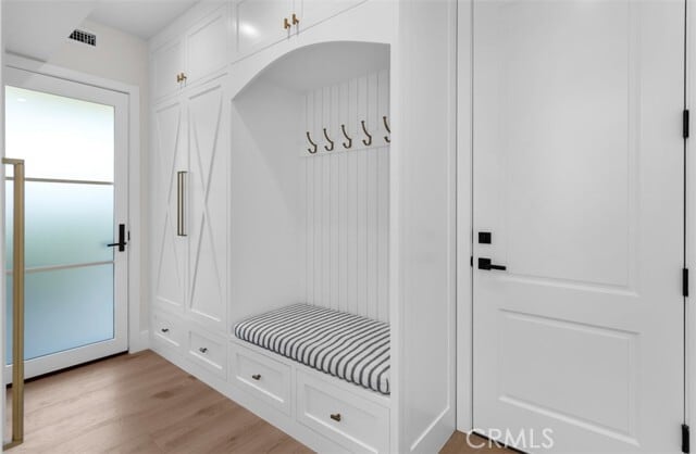 Building Photo - 2401 Bayshore Dr