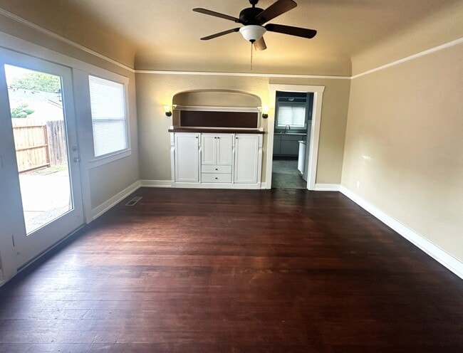 Building Photo - 18 North St