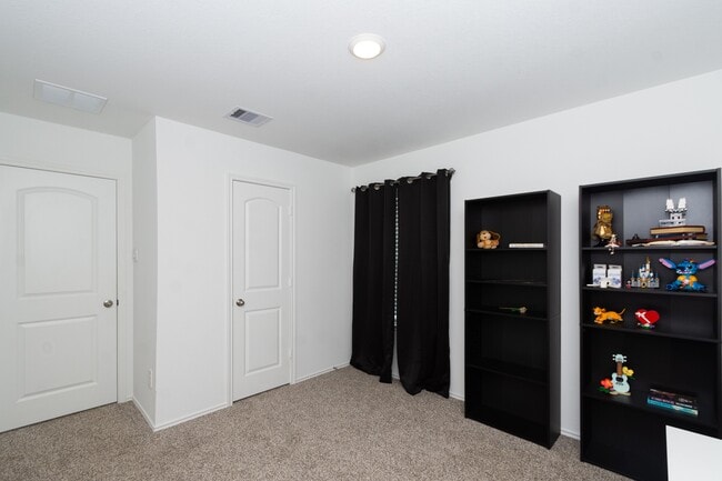 Building Photo - 5419 Wyndham Rdg Ln
