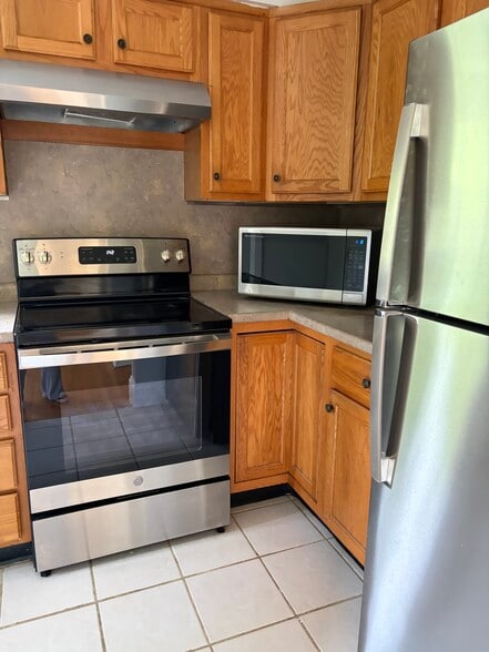 Building Photo - 84 Milwaukee Ave