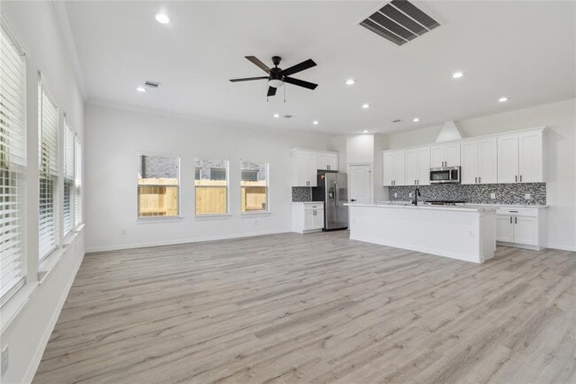 Building Photo - 9711 Champion Heavens Dr