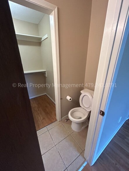 Building Photo - 1908 Cherrybark Dr