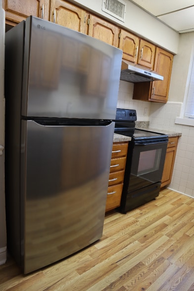 Building Photo - 7545 Wellington Way