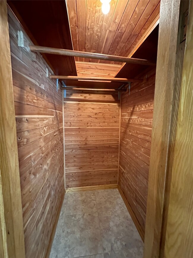 Building Photo - 903 Lamonte Ln