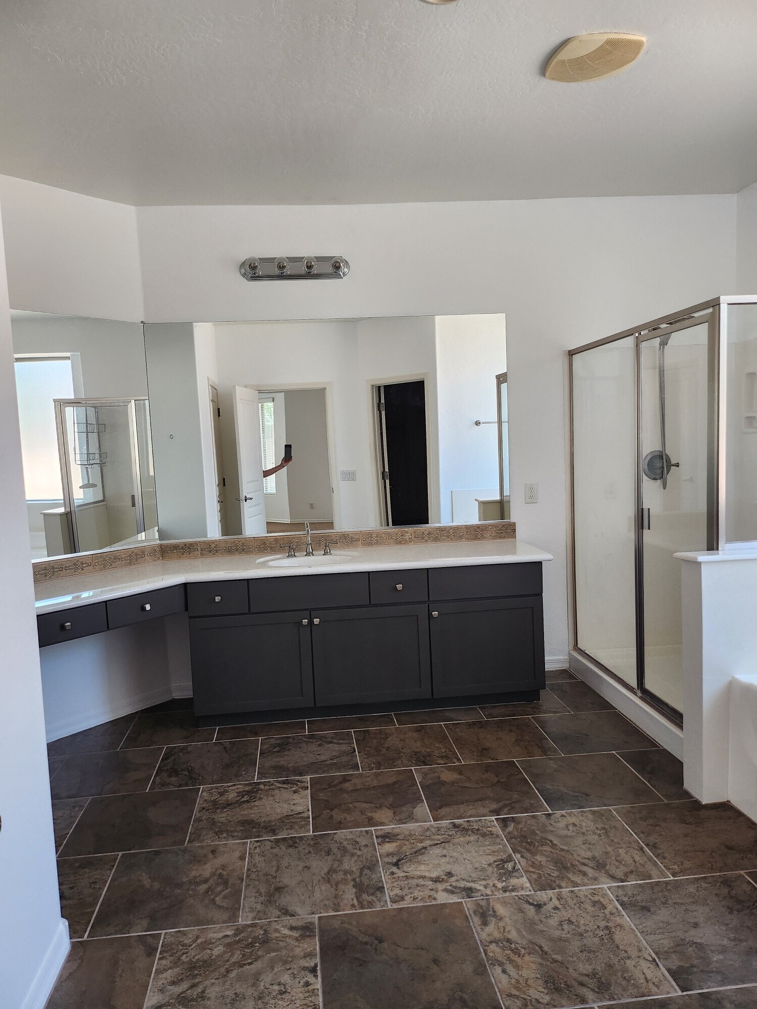 Building Photo - 5225 W Siesta Way