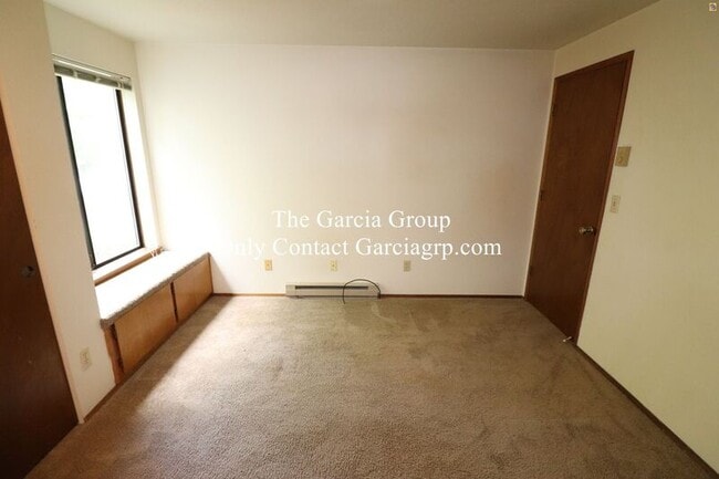 Building Photo - 10632 SW 49th Ave