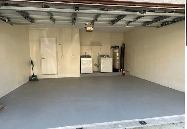 Building Photo - 10535 NW 57th St