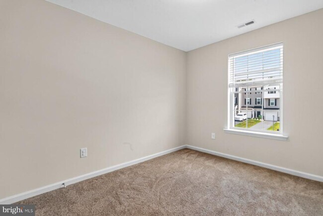 Building Photo - 109 Holstein Dr