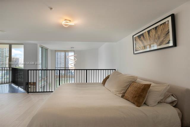 Building Photo - 300 S Biscayne Blvd