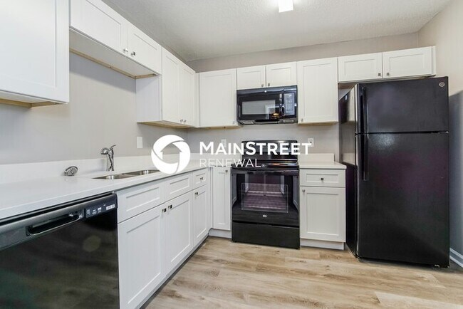 Building Photo - 4 Bedroom Pet-Friendly Home in Selma, NC w...