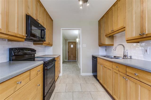 Building Photo - 817 Sherbrook Dr