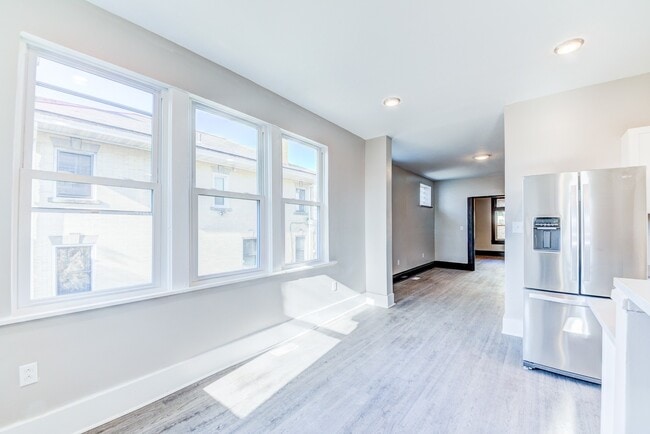 Building Photo - 426 Edgemont St