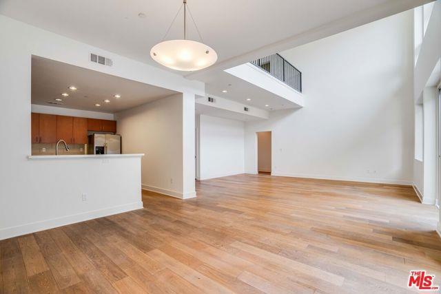 Building Photo - 13337 Beach Ave