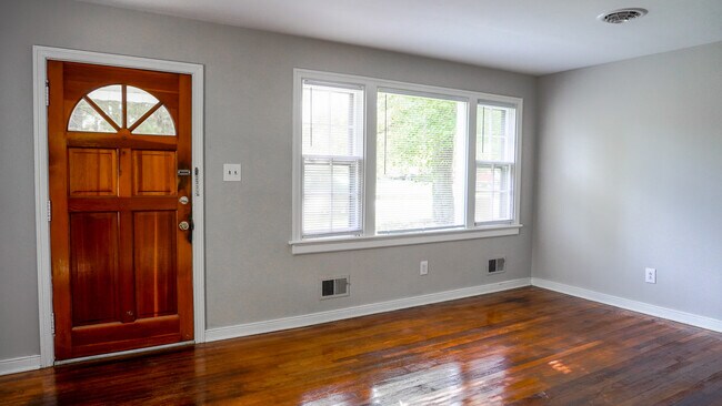 Building Photo - 1710 Glenview Rd