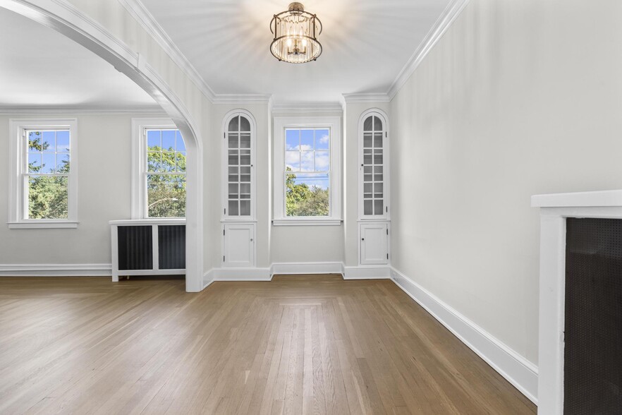 Study View 1 - 1070 Whitney Ave