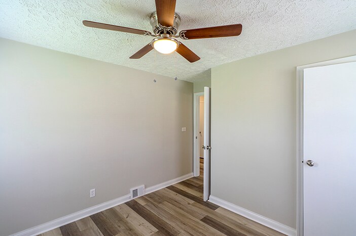Building Photo - 4801 Oak Park Dr