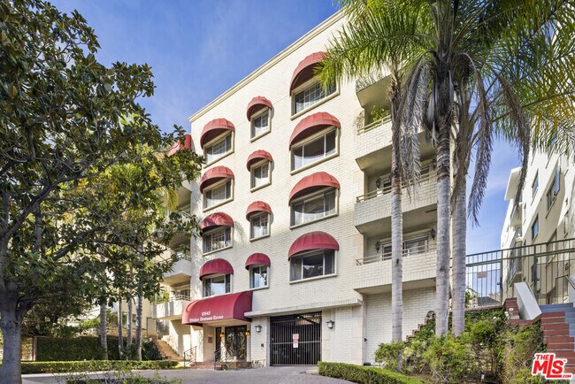 Building Photo - 10645 Wilshire Blvd