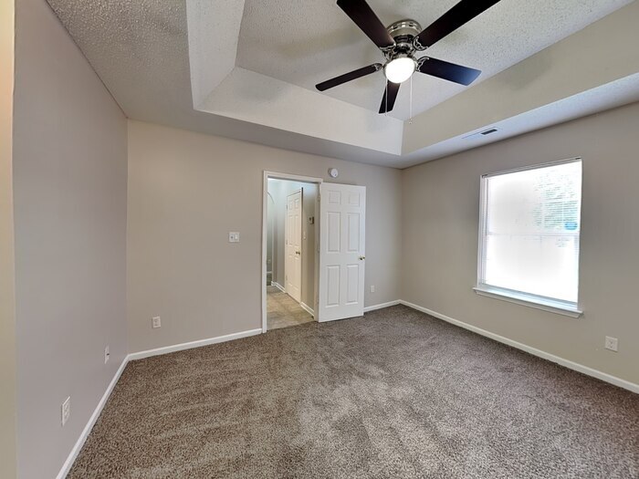 Building Photo - 4710 Biesterfield Dr