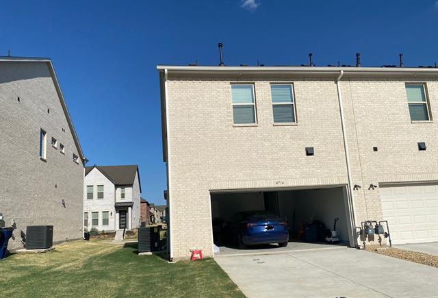 Building Photo - 4716 Corriente Vista Ln
