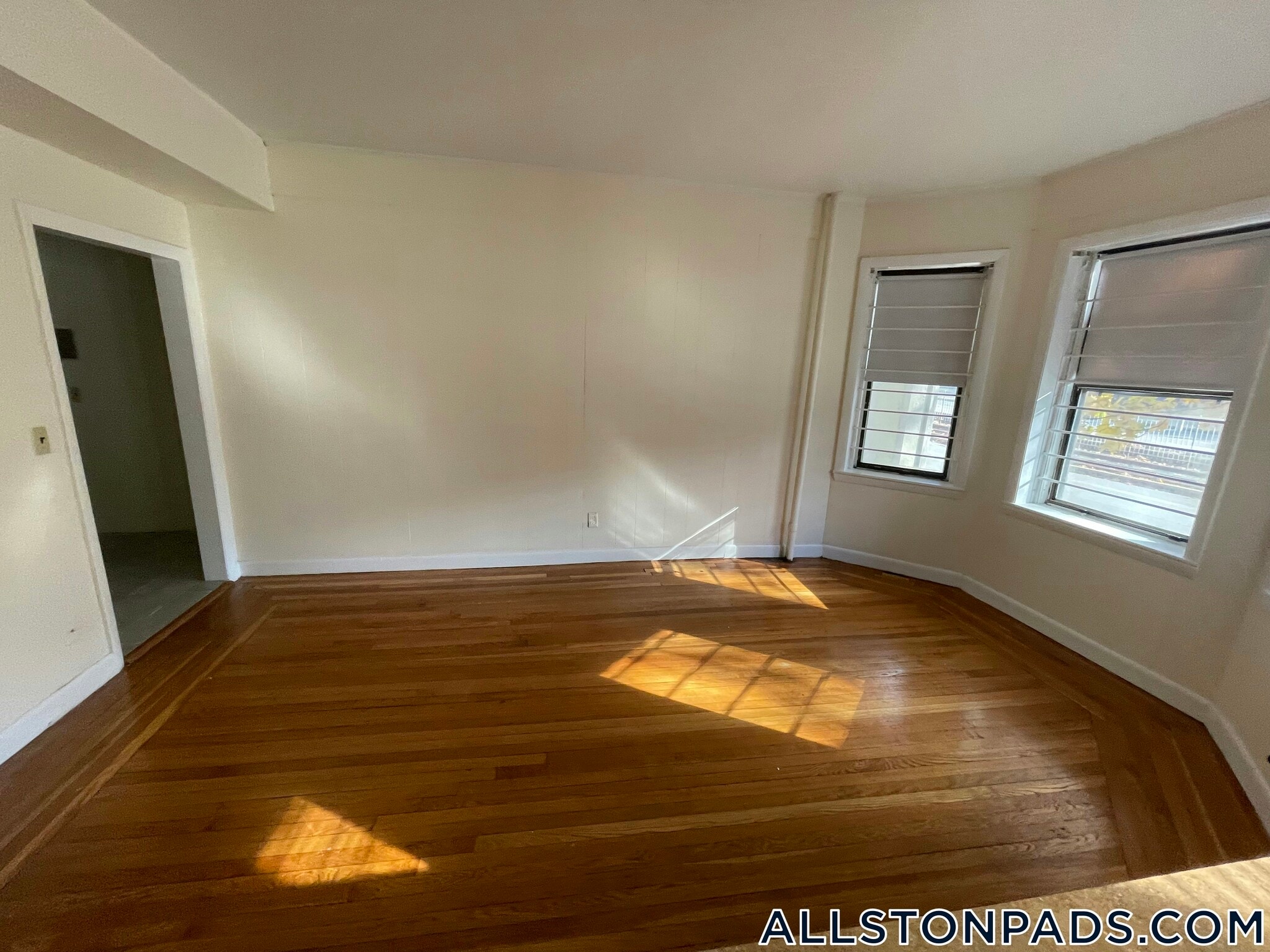 Building Photo - 1135 Commonwealth Ave