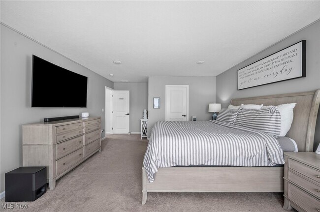 Building Photo - 9256 Preserve Way