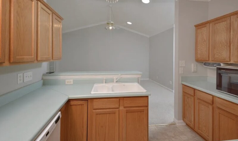 Building Photo - 710 Latta Cir