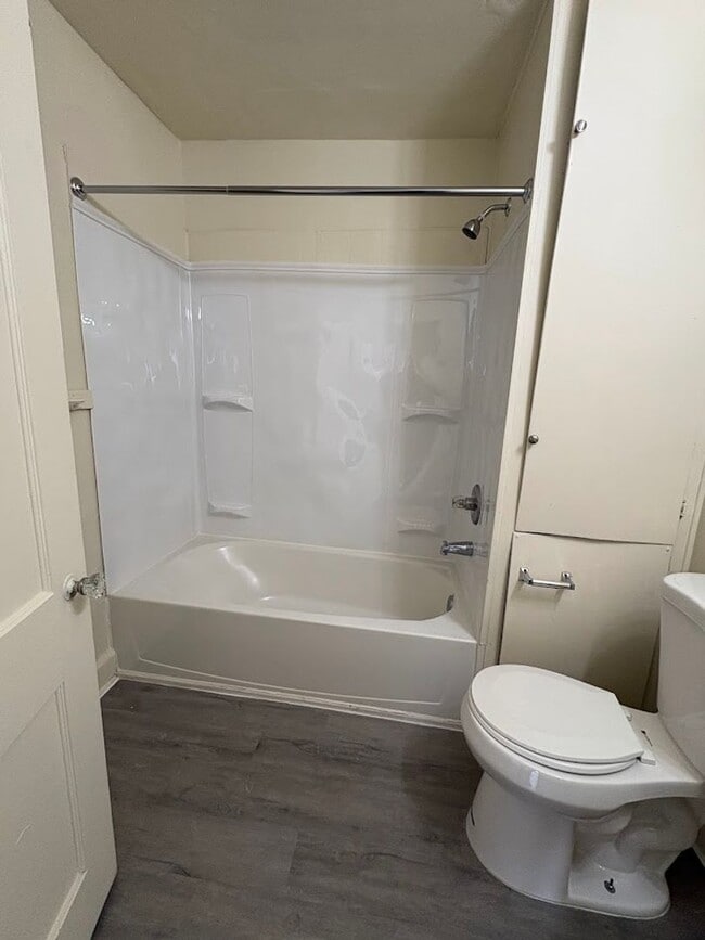 Building Photo - 378 E 156th St