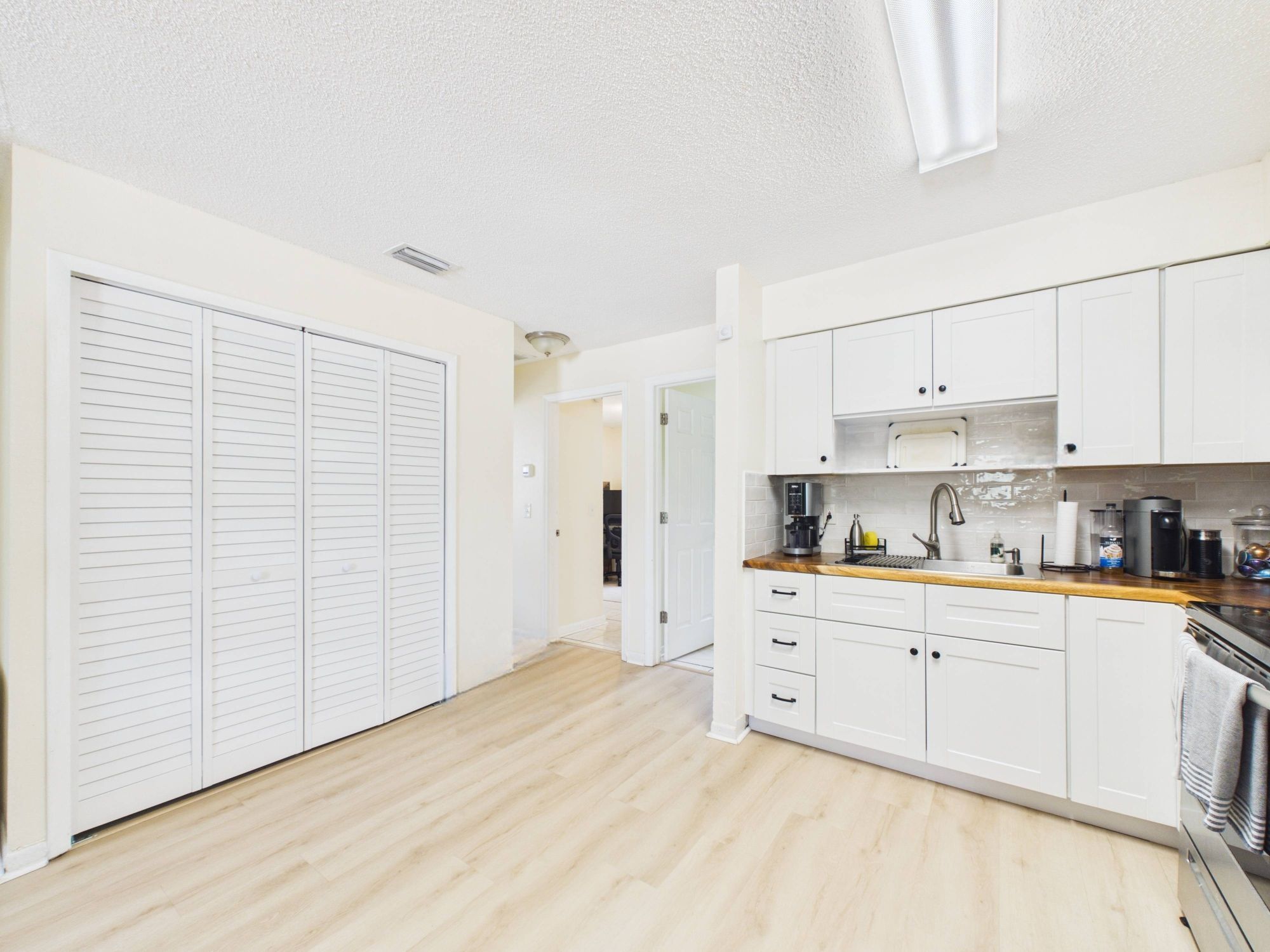 Kitchen/Dining - 1411 E 109th Ave