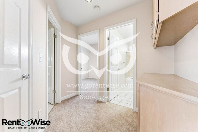 Building Photo - 406 Grenadine Way